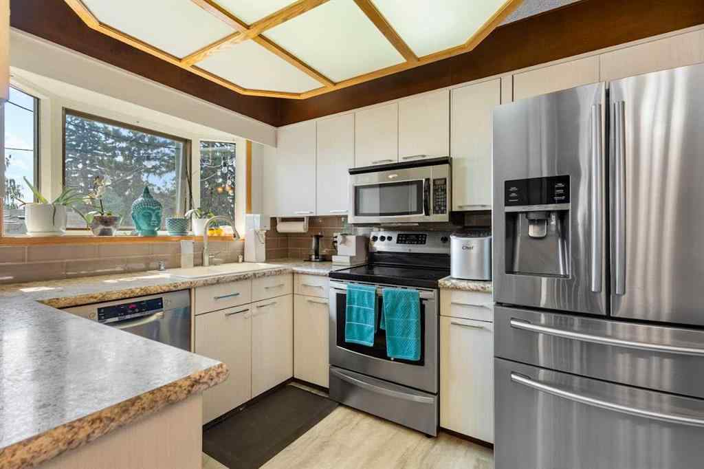 MLS® A2253445 - 74 Armstrong Crescent SE in Acadia Calgary, Residential