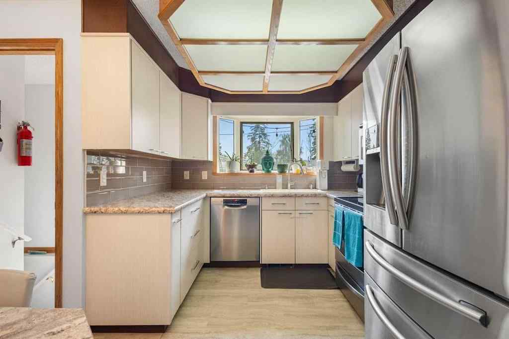 MLS® A2253445 - 74 Armstrong Crescent SE in Acadia Calgary, Residential