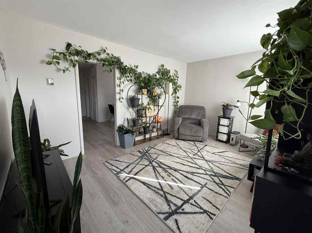 MLS® A2253450 - 214 2 Avenue E in NONE Hanna, Multi-Family