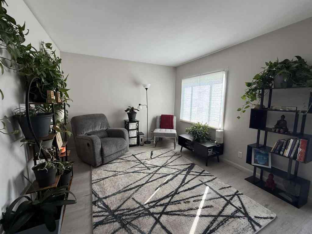 MLS® A2253450 - 214 2 Avenue E in NONE Hanna, Multi-Family