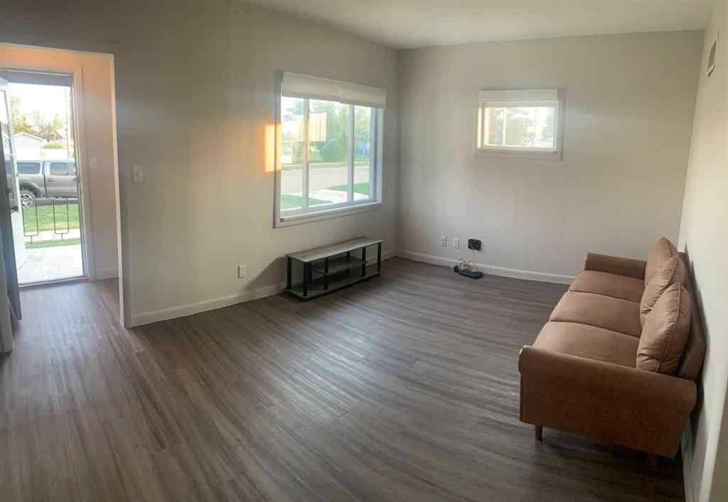 MLS® A2253450 - 214 2 Avenue E in NONE Hanna, Multi-Family
