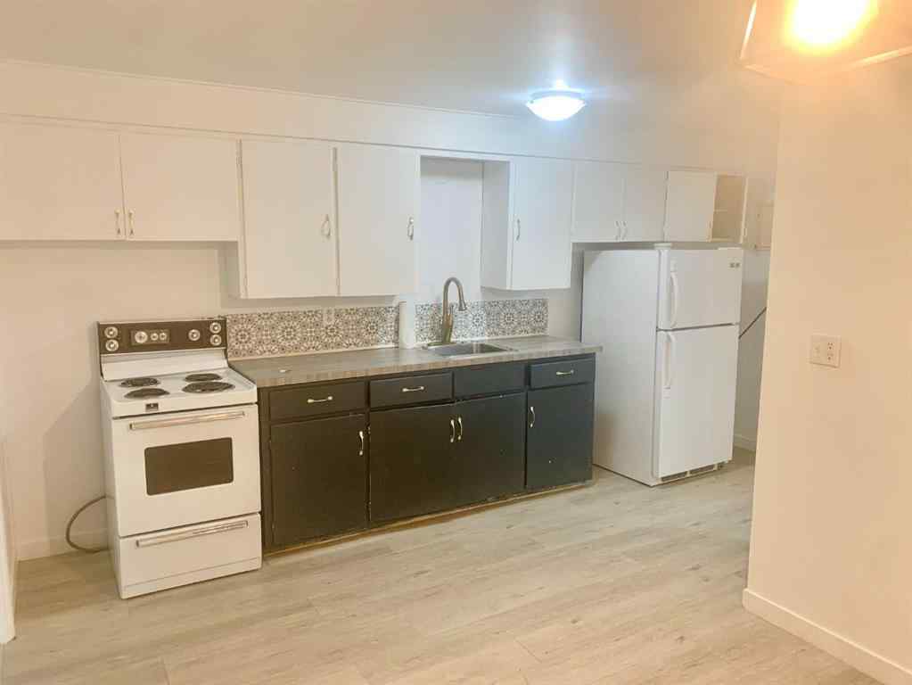 MLS® A2253450 - 214 2 Avenue E in NONE Hanna, Multi-Family