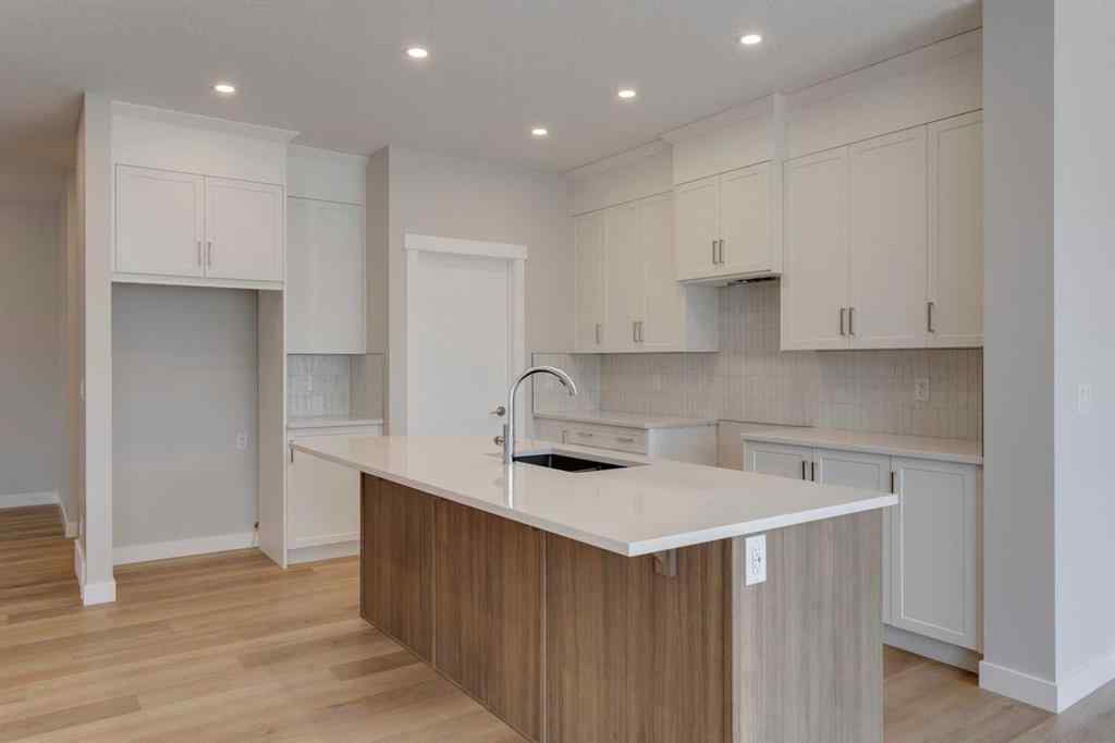 MLS® A2253453 - 32 Willow Park Point  in The Willows Cochrane, Residential