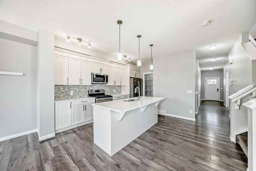 MLS® A2253455 - 581 Hillcrest Road SW in Hillcrest Airdrie, Residential