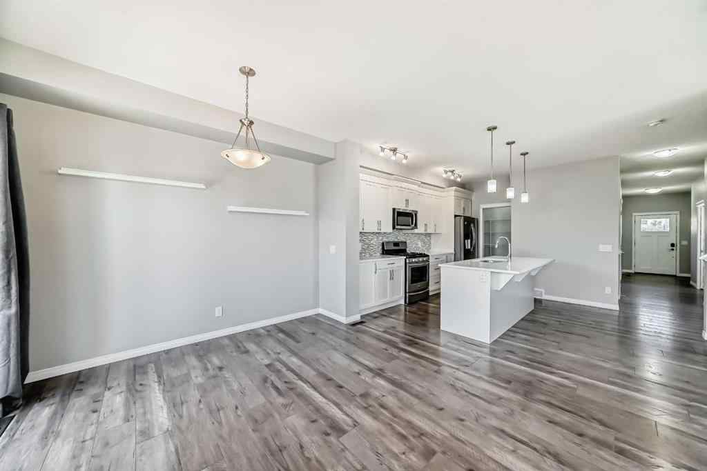 MLS® A2253455 - 581 Hillcrest Road SW in Hillcrest Airdrie, Residential