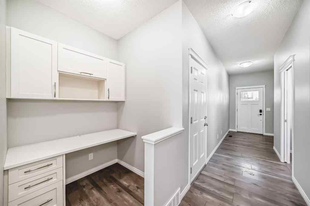 MLS® A2253455 - 581 Hillcrest Road SW in Hillcrest Airdrie, Residential