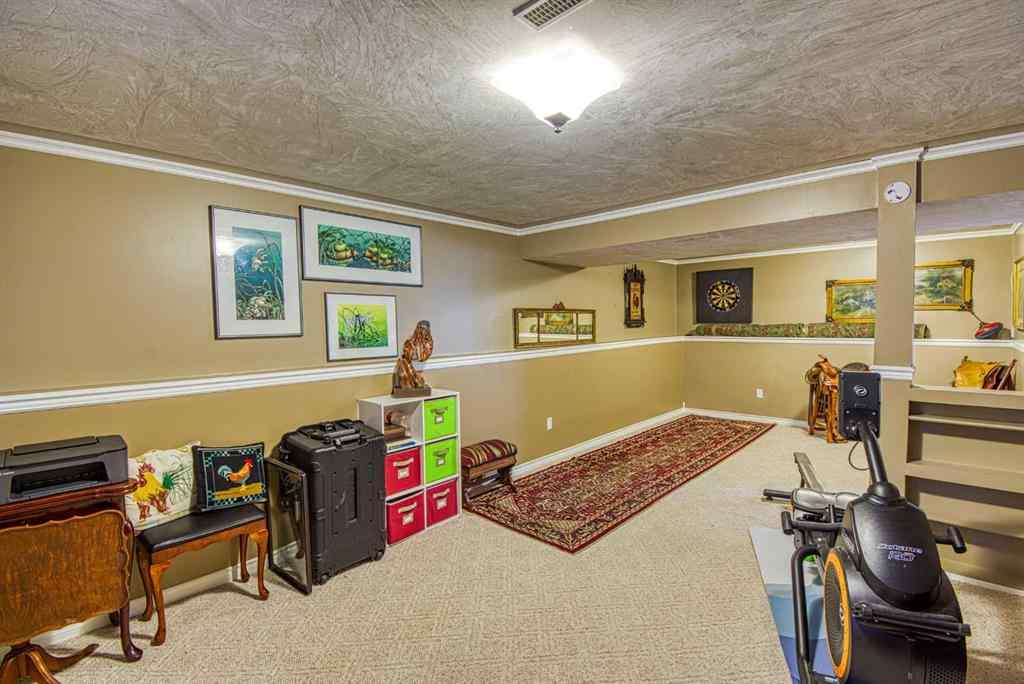 MLS® A2253459 - 718 Oak Drive   in N/A Beaverlodge, Residential