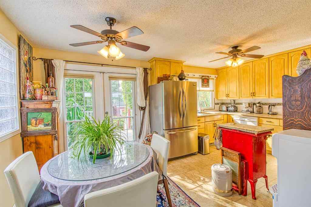 MLS® A2253459 - 718 Oak Drive   in N/A Beaverlodge, Residential