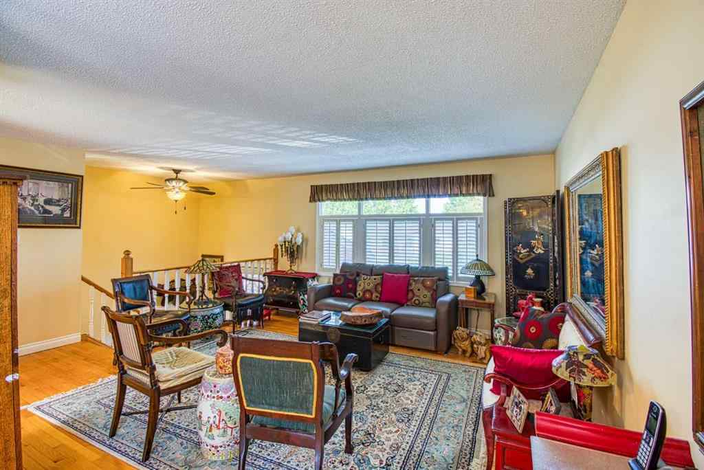MLS® A2253459 - 718 Oak Drive   in N/A Beaverlodge, Residential