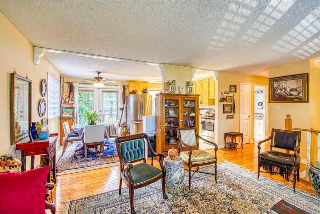 MLS® A2253459 - 718 Oak Drive   in N/A Beaverlodge, Residential