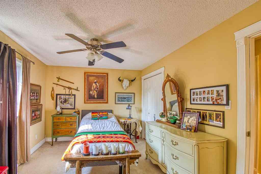 MLS® A2253459 - 718 Oak Drive   in N/A Beaverlodge, Residential
