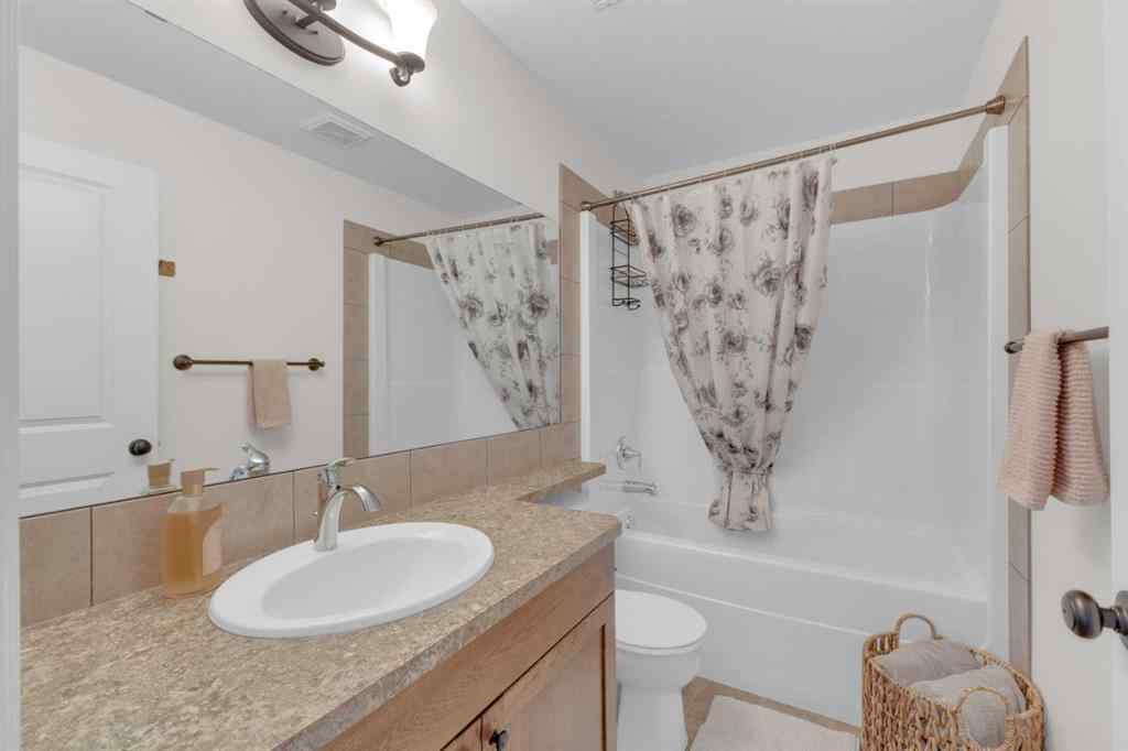 MLS® A2253462 - 17 Cedar Crescent  in Cottonwood Estates Blackfalds, Residential