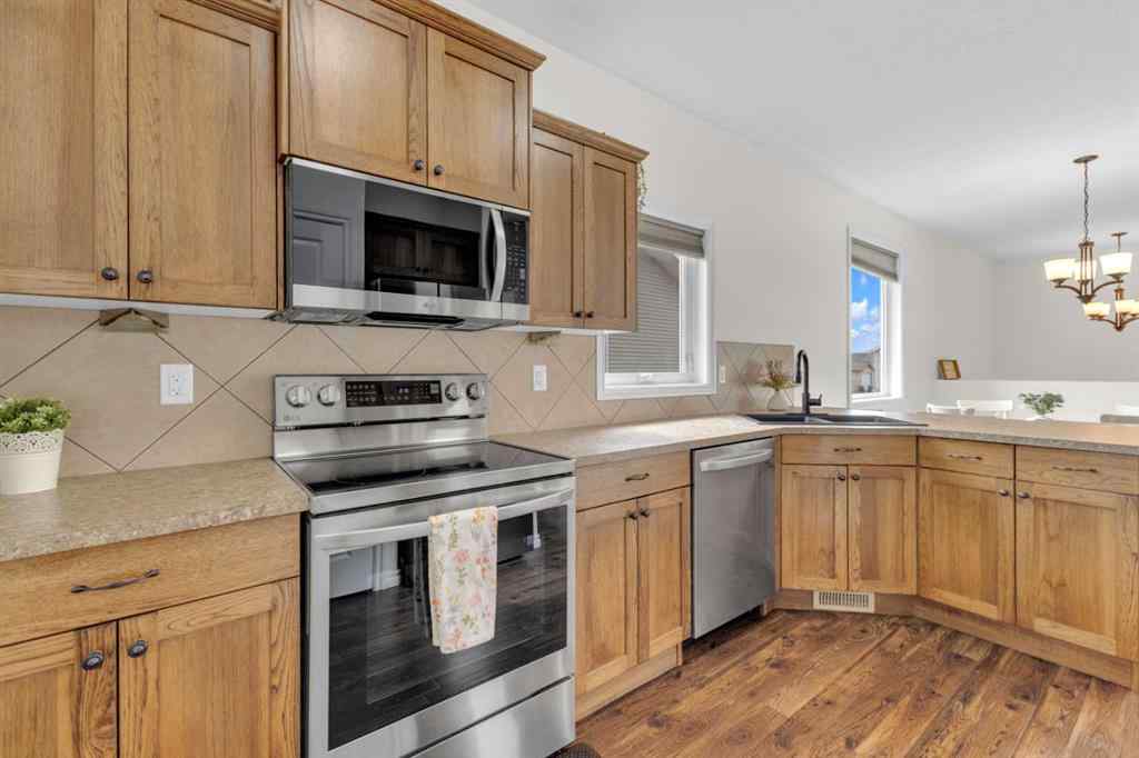MLS® A2253462 - 17 Cedar Crescent  in Cottonwood Estates Blackfalds, Residential