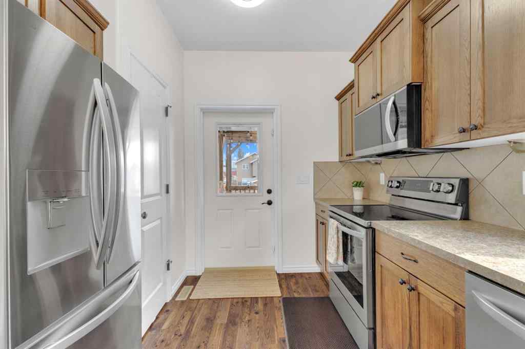 MLS® A2253462 - 17 Cedar Crescent  in Cottonwood Estates Blackfalds, Residential