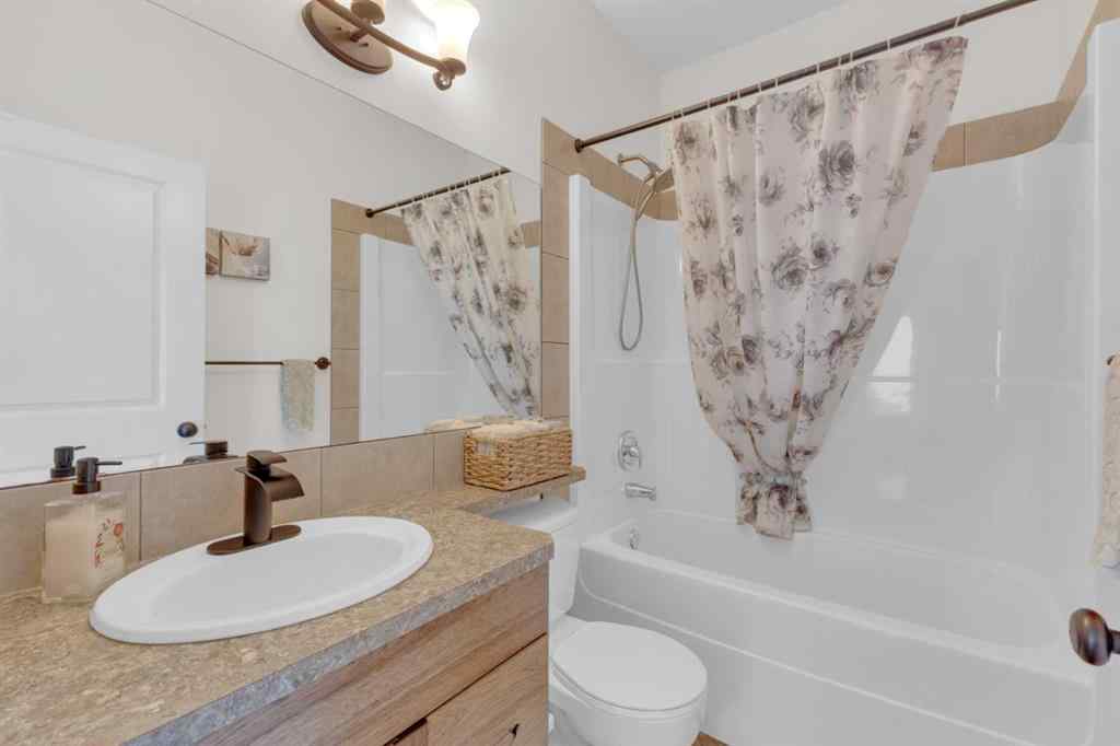MLS® A2253462 - 17 Cedar Crescent  in Cottonwood Estates Blackfalds, Residential