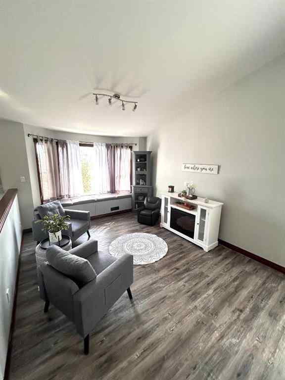 MLS® A2253465 - 223 15 Street E in Meadowbrook Brooks, Residential