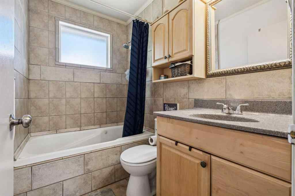 MLS® A2253468 - 5606 50 Street  in NONE Olds, Residential