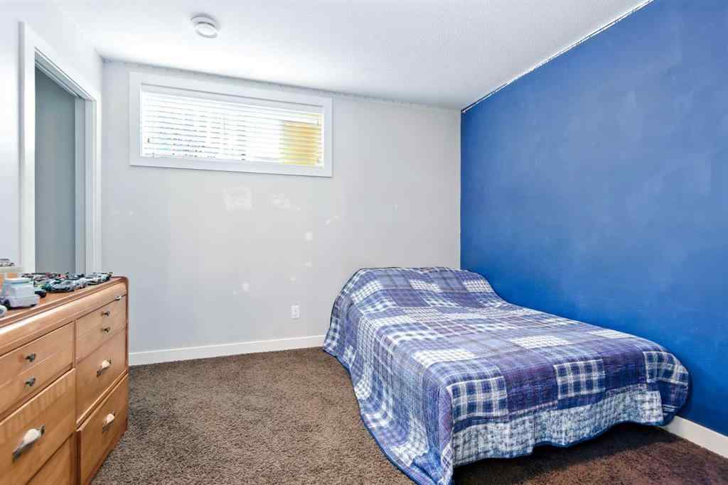 MLS® A2253474 - 138 Bowman Circle  in Beacon Hill Sylvan Lake, Residential