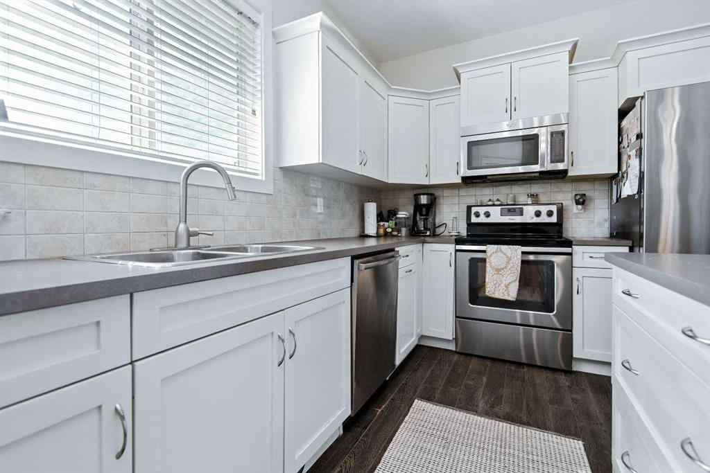 MLS® A2253474 - 138 Bowman Circle  in Beacon Hill Sylvan Lake, Residential