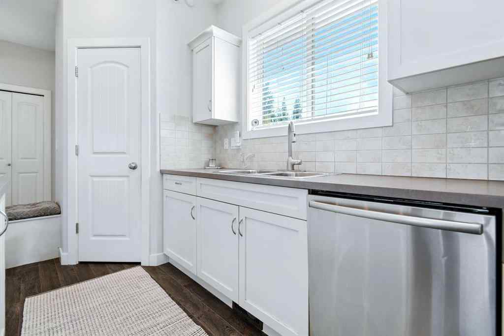 MLS® A2253474 - 138 Bowman Circle  in Beacon Hill Sylvan Lake, Residential