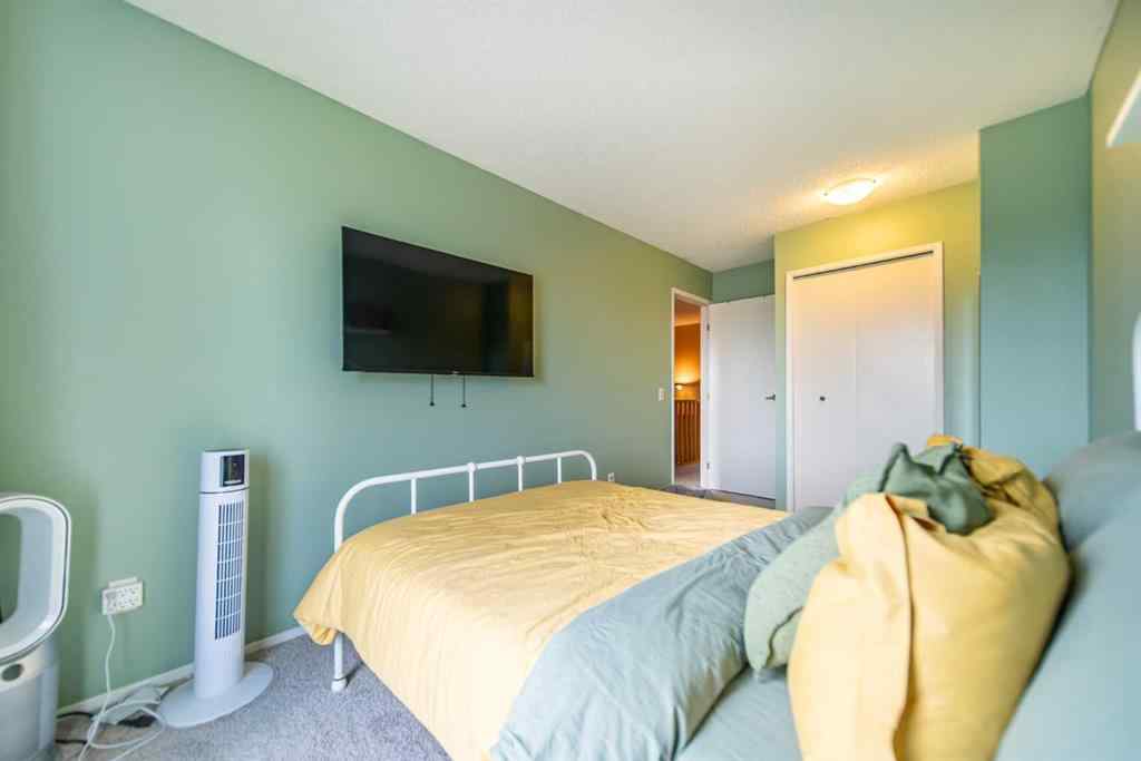 MLS® A2253476 - Unit #40 185 Woodridge Drive SW in Woodlands Calgary, Residential
