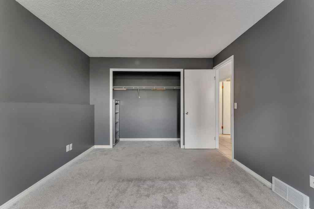 MLS® A2253478 - Unit #2 3314 Centre Street NE in Highland Park Calgary, Residential