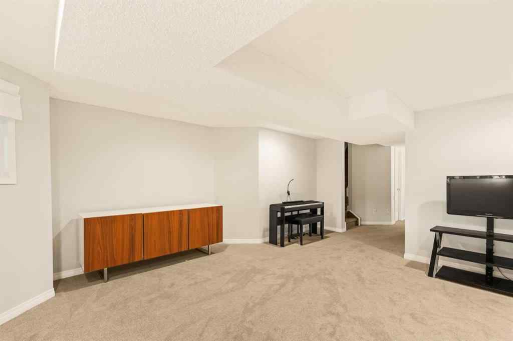 MLS® A2253489 - 1912 30 Avenue SW in South Calgary Calgary, Residential