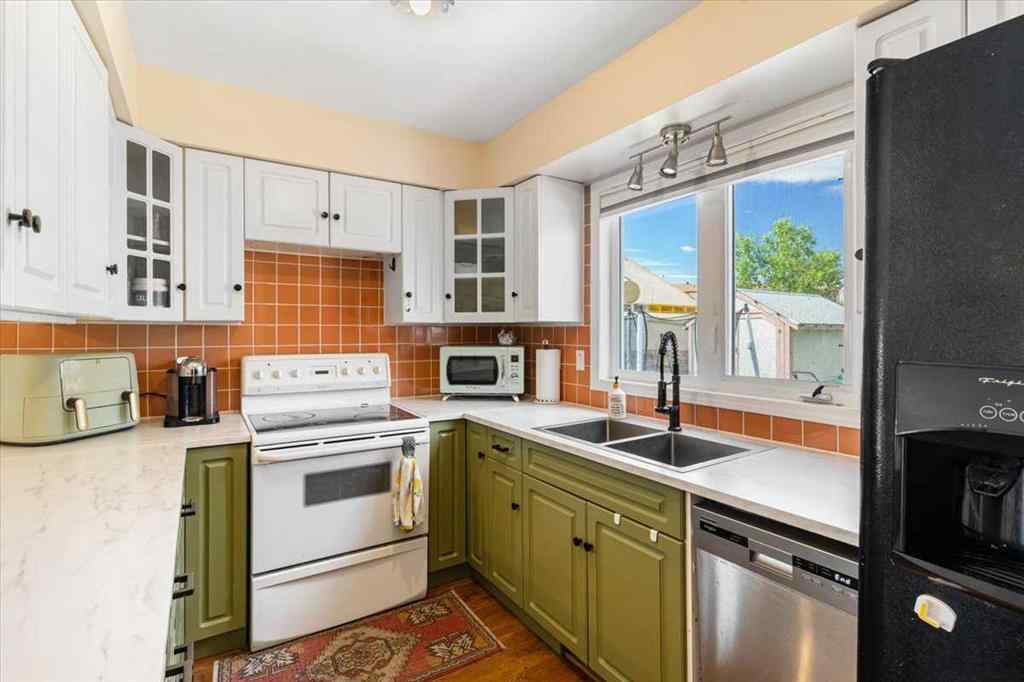 MLS® A2253495 - 12122 94A Street  in Crystal Ridge Grande Prairie, Residential