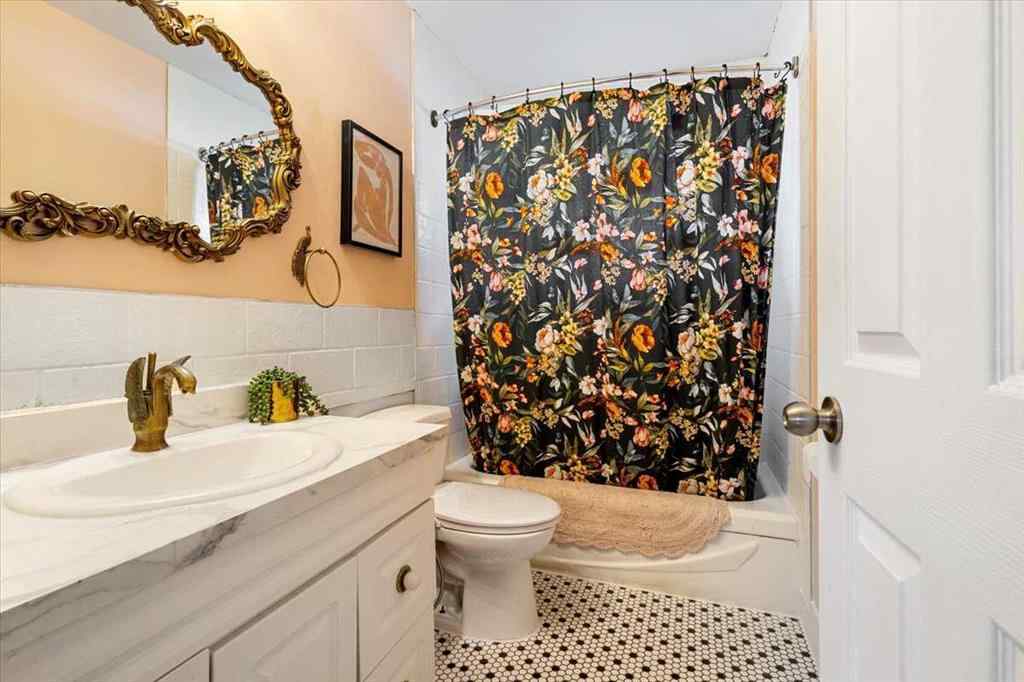 MLS® A2253495 - 12122 94A Street  in Crystal Ridge Grande Prairie, Residential