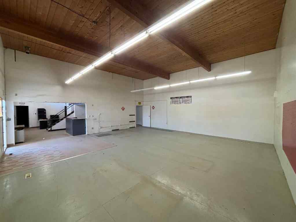 MLS® A2253496 - 9510 90 Avenue  in North End Peace River, Commercial