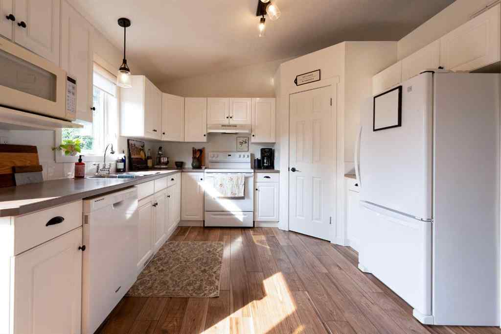 MLS® A2253499 - 82 Rivercrest Court W in Riverstone Lethbridge, Residential