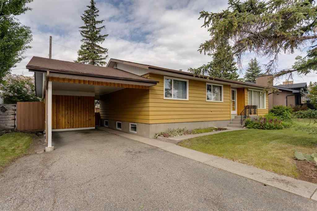 MLS® A2253500 - 21 Wildwood Drive SW in Wildwood Calgary, Residential