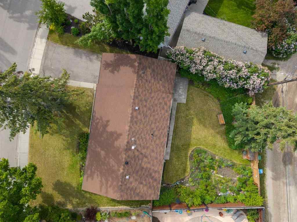 MLS® A2253500 - 21 Wildwood Drive SW in Wildwood Calgary, Residential