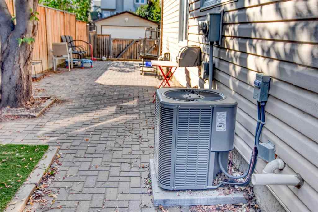 MLS® A2253506 - 5123 32 Avenue SW in Glenbrook Calgary, Residential