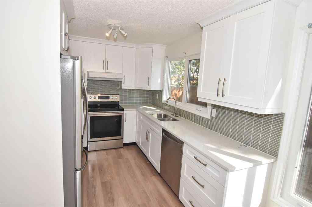 MLS® A2253506 - 5123 32 Avenue SW in Glenbrook Calgary, Residential