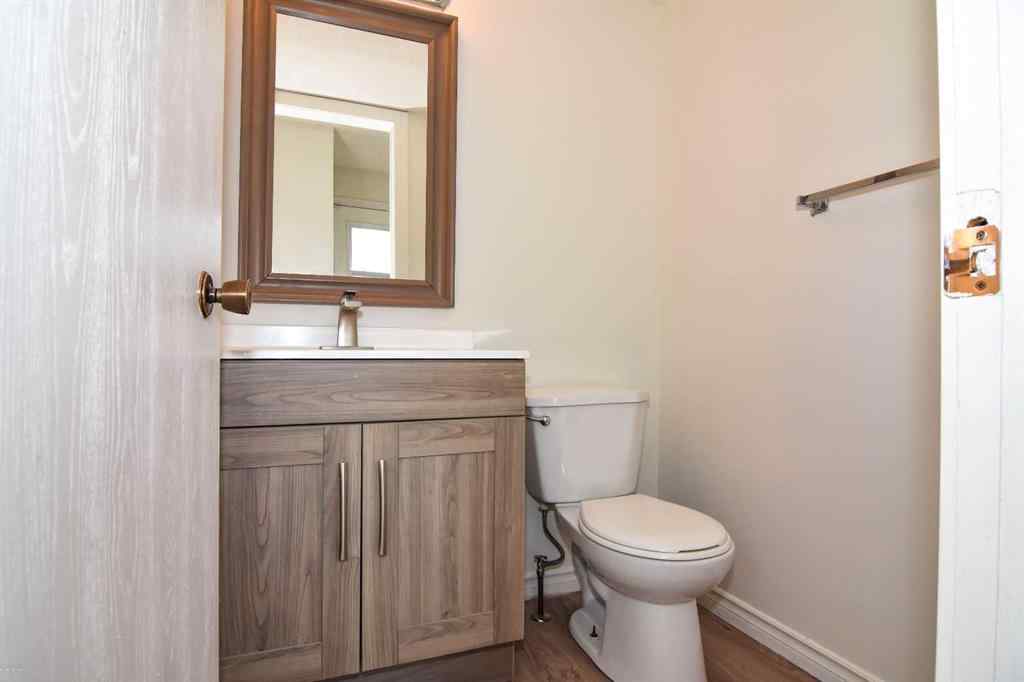 MLS® A2253506 - 5123 32 Avenue SW in Glenbrook Calgary, Residential