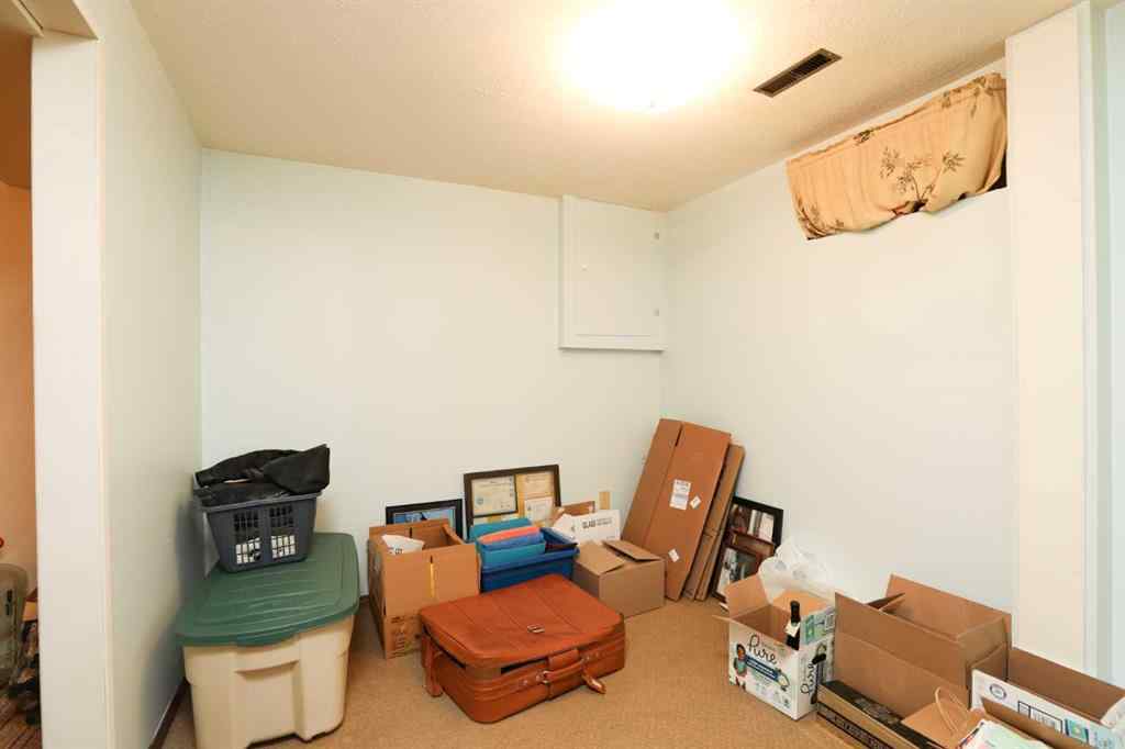 MLS® A2253514 - 1121 St David Road N in St Edwards Lethbridge, Residential