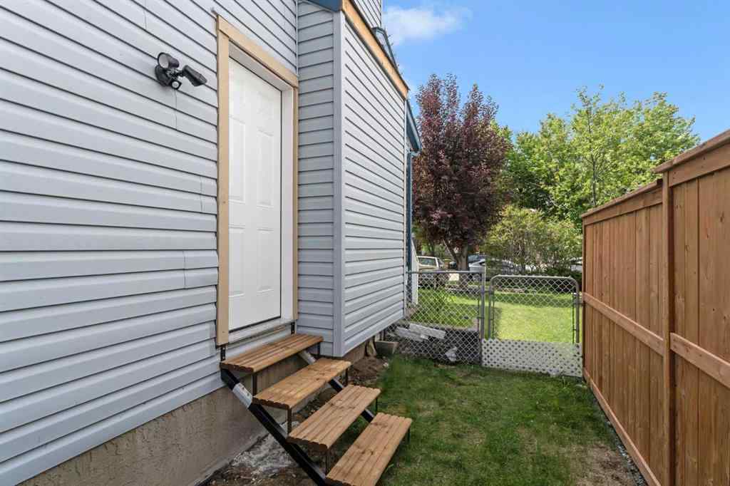 MLS® A2253515 - 135 West Lakeview Passage  in Lakeview Landing Chestermere, Residential