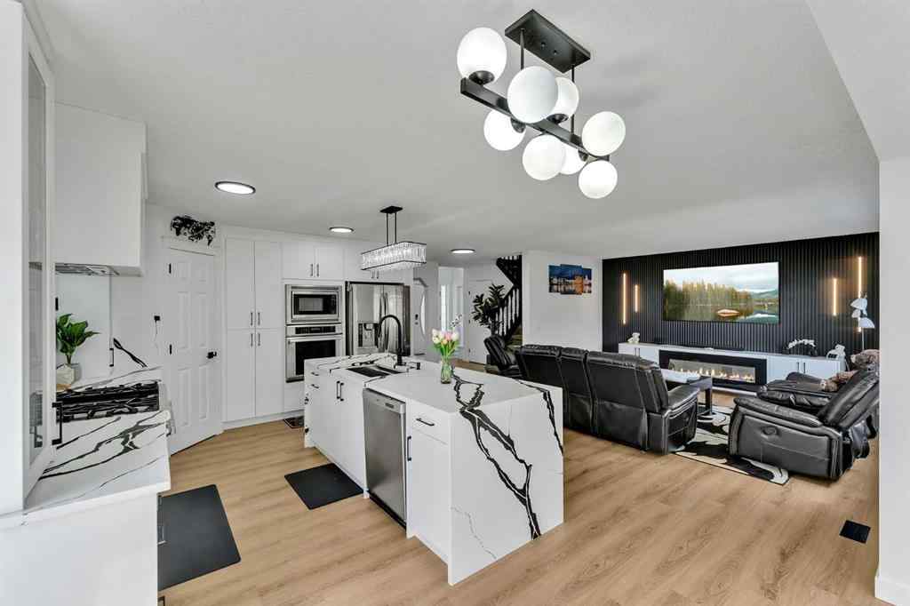 MLS® A2253515 - 135 West Lakeview Passage  in Lakeview Landing Chestermere, Residential