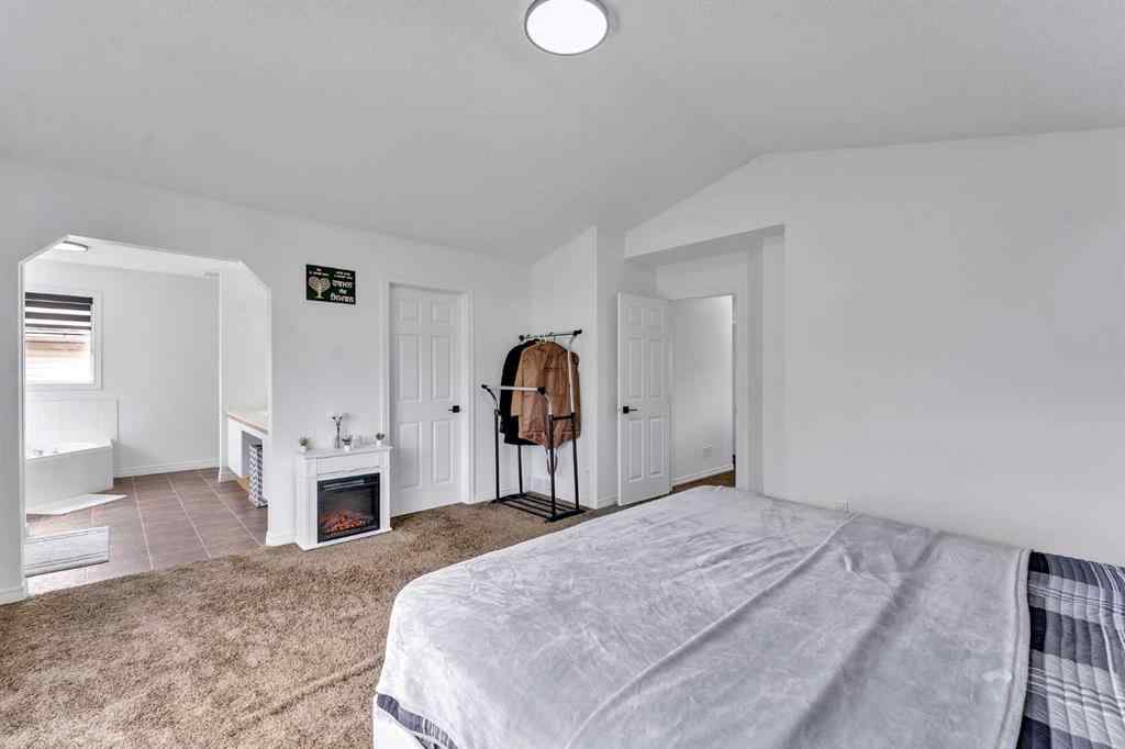 MLS® A2253515 - 135 West Lakeview Passage  in Lakeview Landing Chestermere, Residential