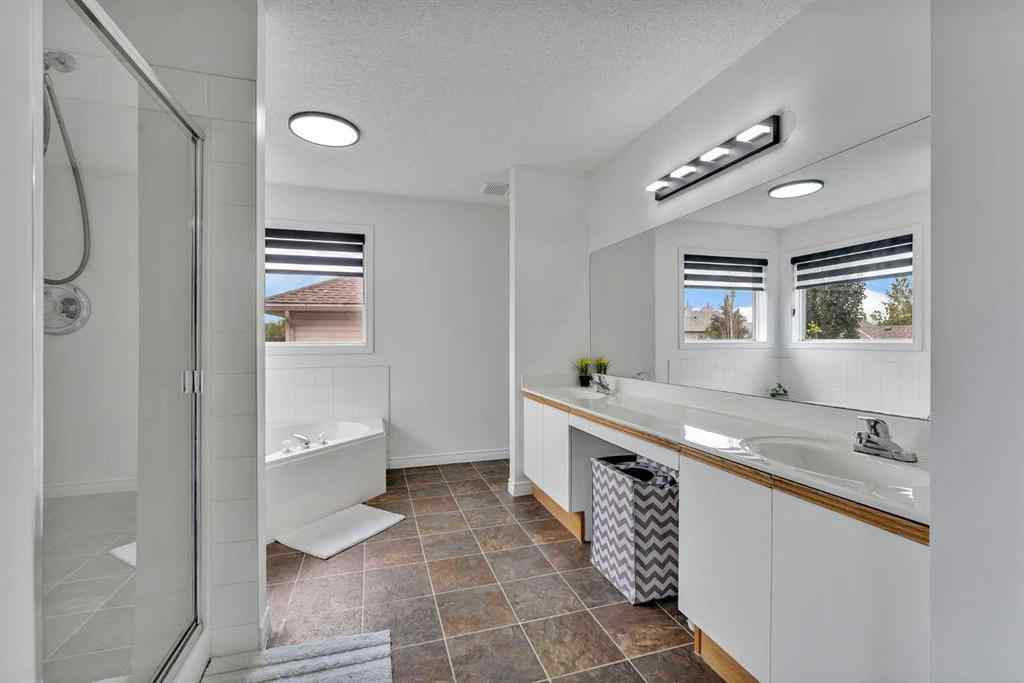 MLS® A2253515 - 135 West Lakeview Passage  in Lakeview Landing Chestermere, Residential