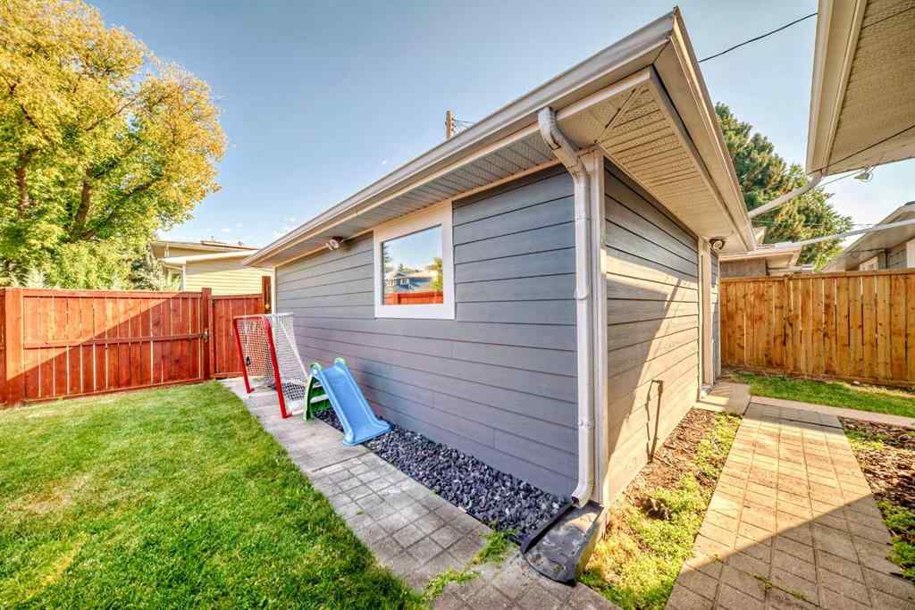MLS® A2253517 - 10824 Maplebend Drive SE in Maple Ridge Calgary, Residential