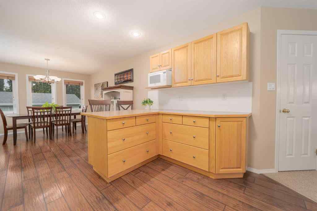 MLS® A2253522 - 133 Mt Alderson Crescent W in Mountain Heights Lethbridge, Residential