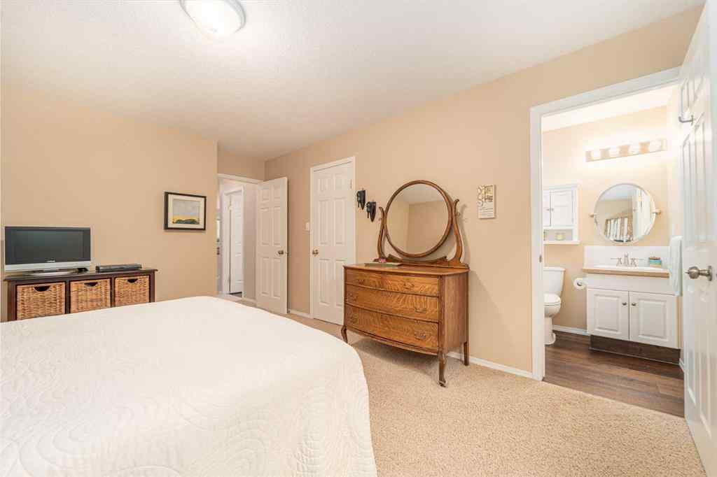 MLS® A2253522 - 133 Mt Alderson Crescent W in Mountain Heights Lethbridge, Residential