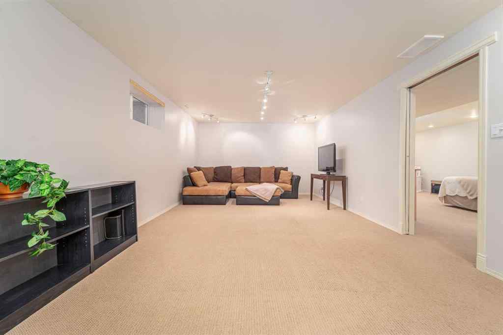 MLS® A2253522 - 133 Mt Alderson Crescent W in Mountain Heights Lethbridge, Residential