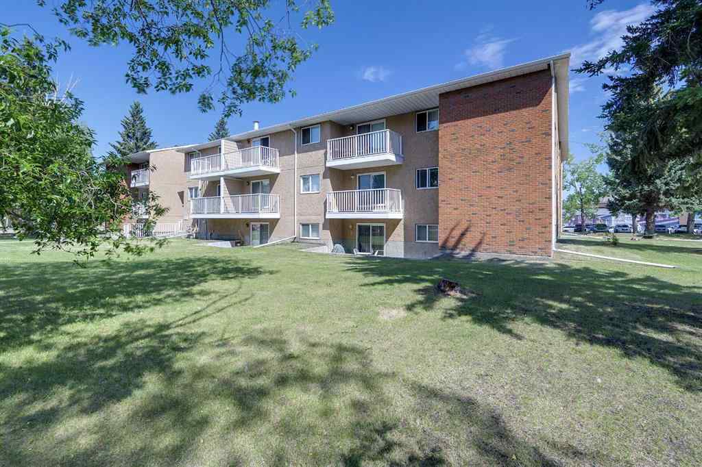 MLS® A2253529 - Unit #202 41 Bennett   in Bower Red Deer, Residential