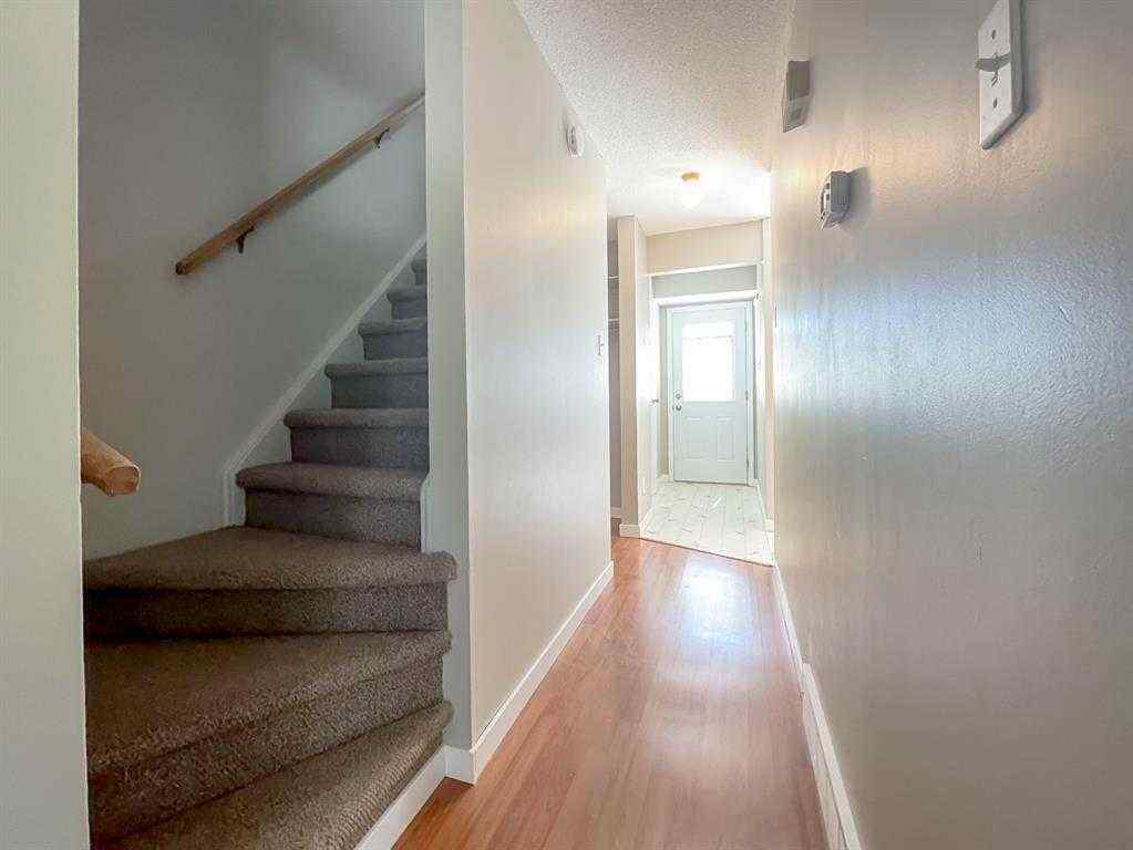 MLS® A2253530 - 1427 Lakemount Boulevard S in Lakeview Lethbridge, Residential