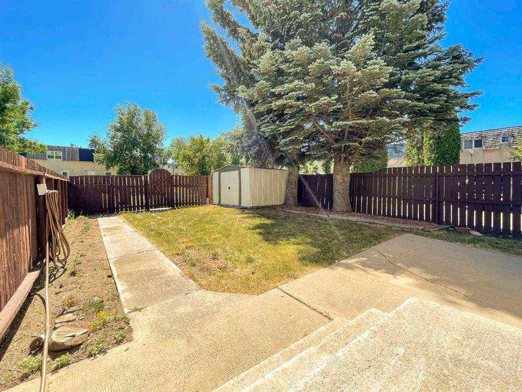 MLS® A2253530 - 1427 Lakemount Boulevard S in Lakeview Lethbridge, Residential