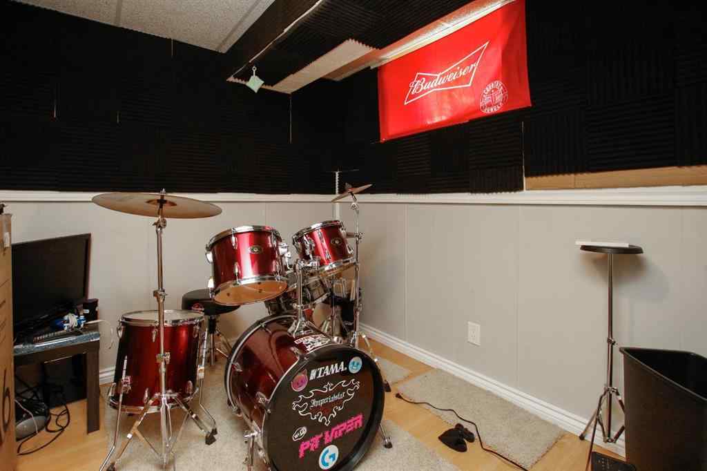 MLS® A2253536 - 4 Haliburton Crescent  in Highland Green Red Deer, Residential