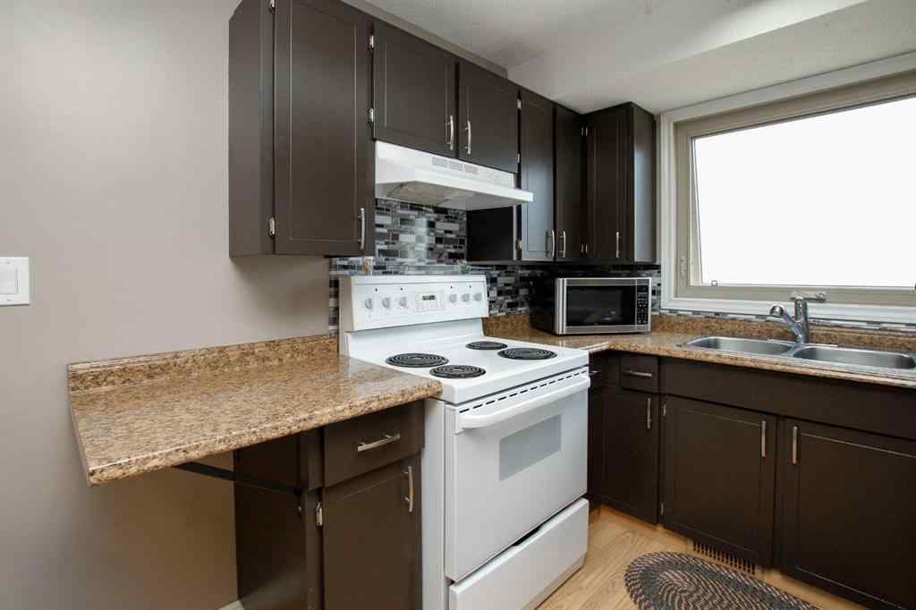 MLS® A2253536 - 4 Haliburton Crescent  in Highland Green Red Deer, Residential